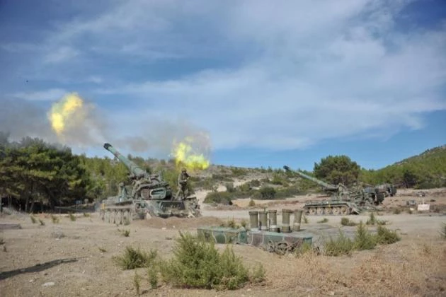 ΓΕΣ: Εντυπωσιακά πλάνα από την Εκτέλεση Βολών στην Περιοχή Ευθύνης της ΑΣΔΕΝ (Εικόνες)